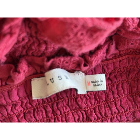 Lush Smocked Red Lace Floral Eyelet Casual Romper Size Small Ruffled Shorts - Picture 2 of 3